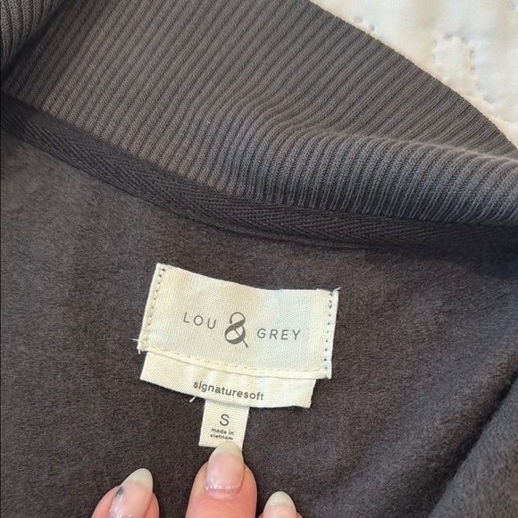 Gray Star Pattern Sweater - Picture 2 of 5